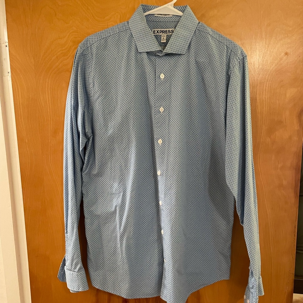 Express button down size L